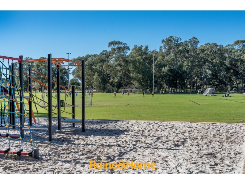 10 PERIDA WAY, Greenfields WA 6210