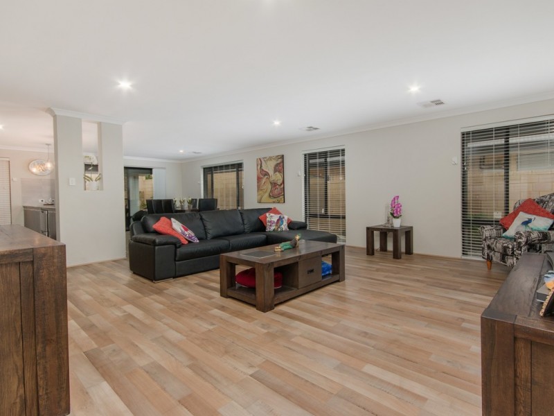 9 Bush View, Wannanup WA 6210