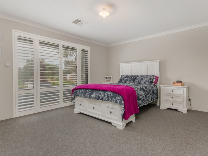 9 Bush View, Wannanup WA 6210