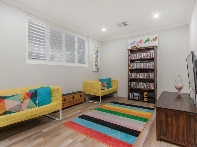 9 Bush View, Wannanup WA 6210