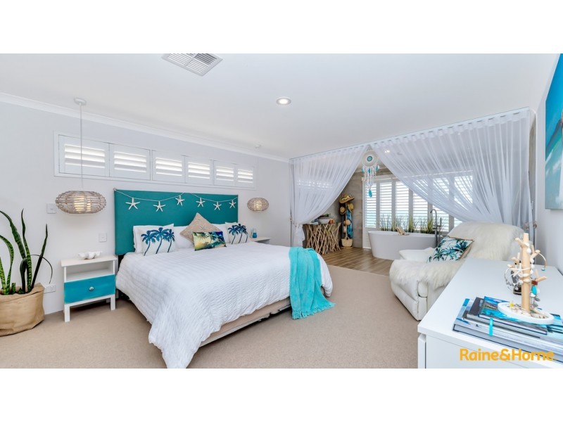 32 ACEROSA BOULEVARD, Halls Head WA 6210