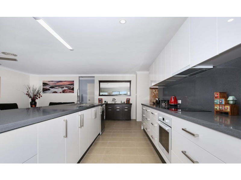 2 Jollup Way, Ravenswood WA 6208