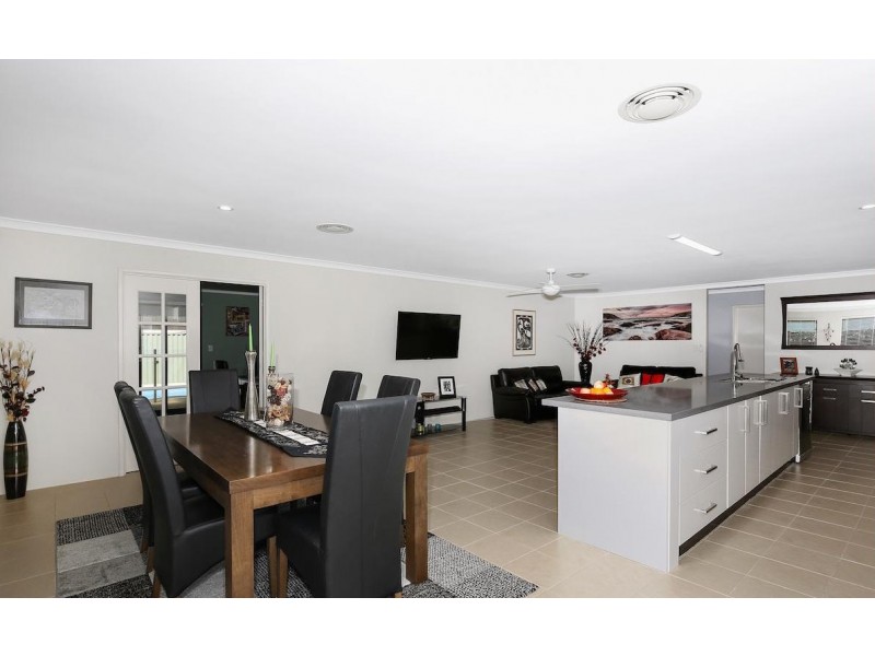 2 Jollup Way, Ravenswood WA 6208
