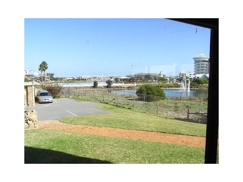 2/78 Ormsby Terrace, Mandurah WA 6210