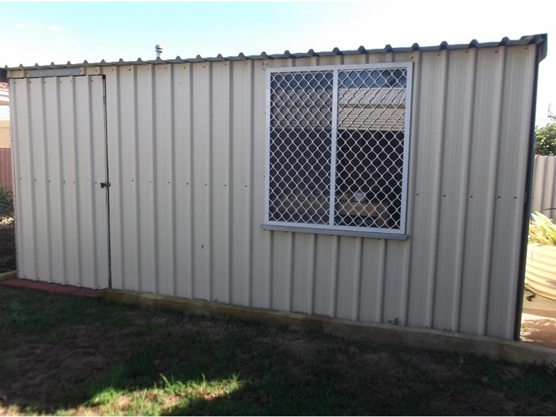 24 Hanson Way, Dudley Park WA 6210