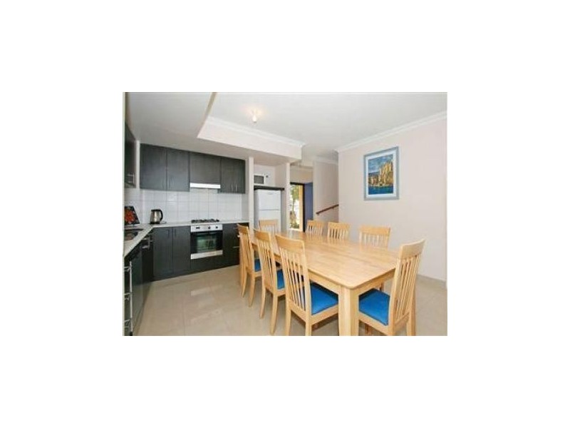 21/19 San Marco Quays, Halls Head WA 6210