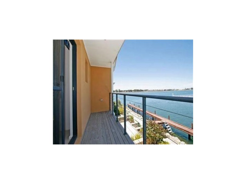 21/19 San Marco Quays, Halls Head WA 6210