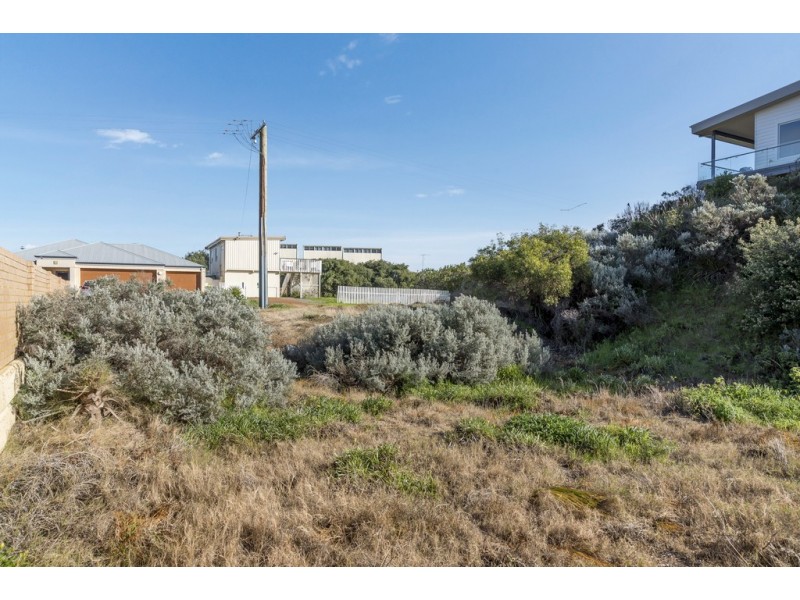 13A MIPPI ROAD, Halls Head WA 6210