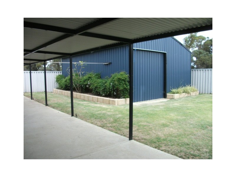 8 Moran Road, Greenfields WA 6210