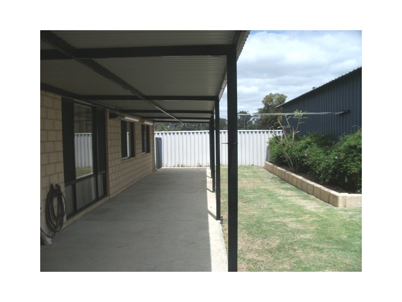 8 Moran Road, Greenfields WA 6210