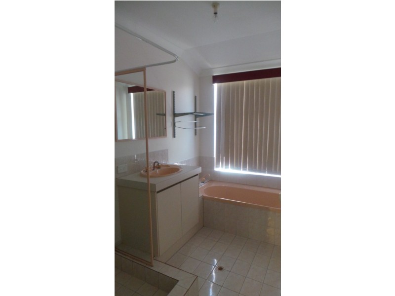 166 Oakmont Avenue, Meadow Springs WA 6210