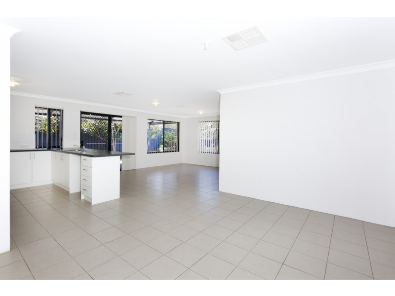2/1 Yanget, Mandurah WA 6210