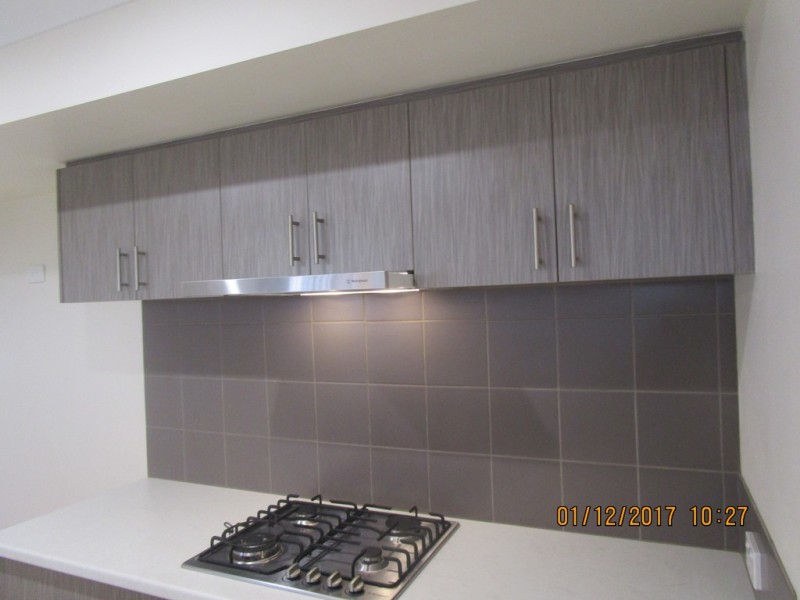 27 Benalla Way, Lakelands WA 6180