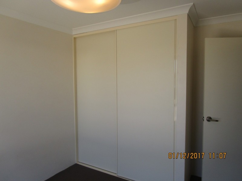 27 Benalla Way, Lakelands WA 6180