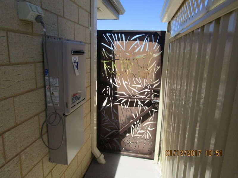 27 Benalla Way, Lakelands WA 6180