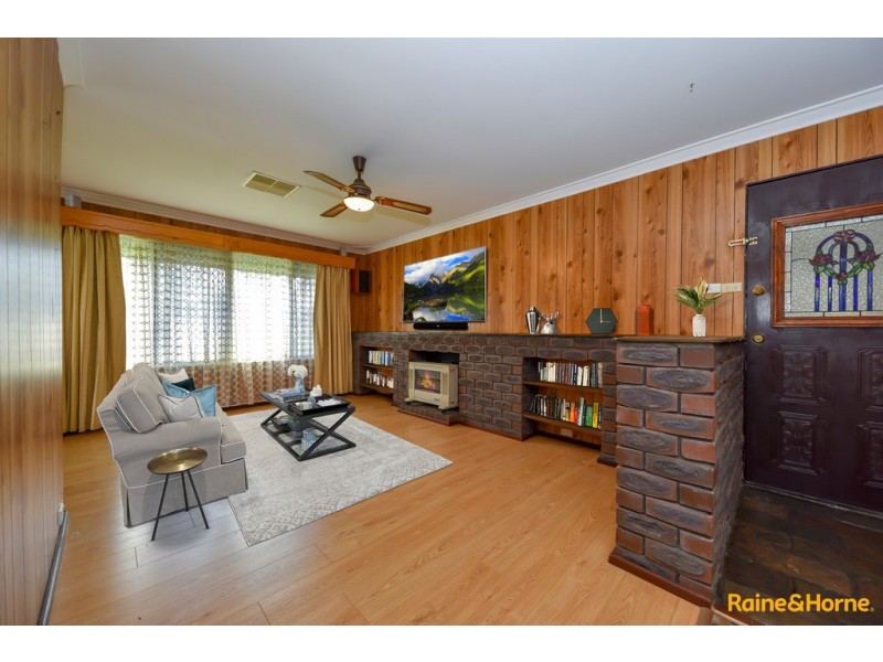 1 KINGIA PLACE, Pinjarra WA 6208