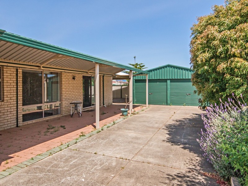 166 Oakmont Avenue, Meadow Springs WA 6210