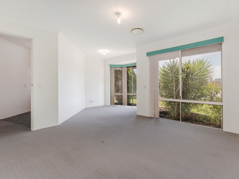 166 Oakmont Avenue, Meadow Springs WA 6210