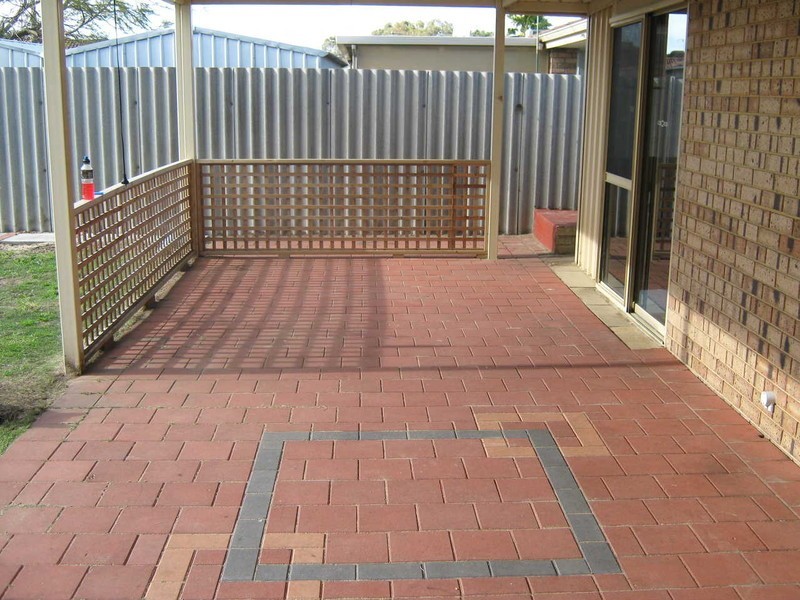 34 Manildra Drive, Dudley Park WA 6210