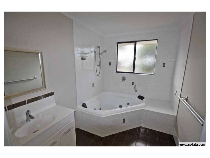 94a Leighton Road, Halls Head WA 6210