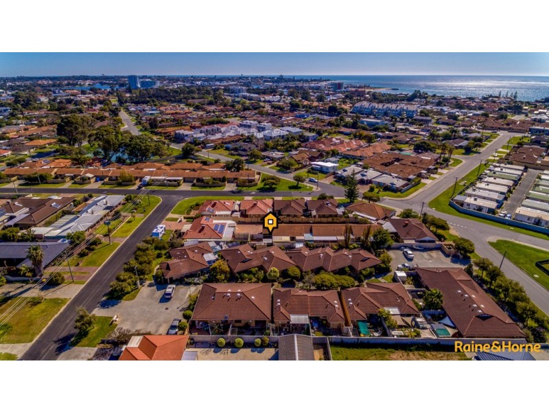 8/2 Loaring Street, Mandurah WA 6210