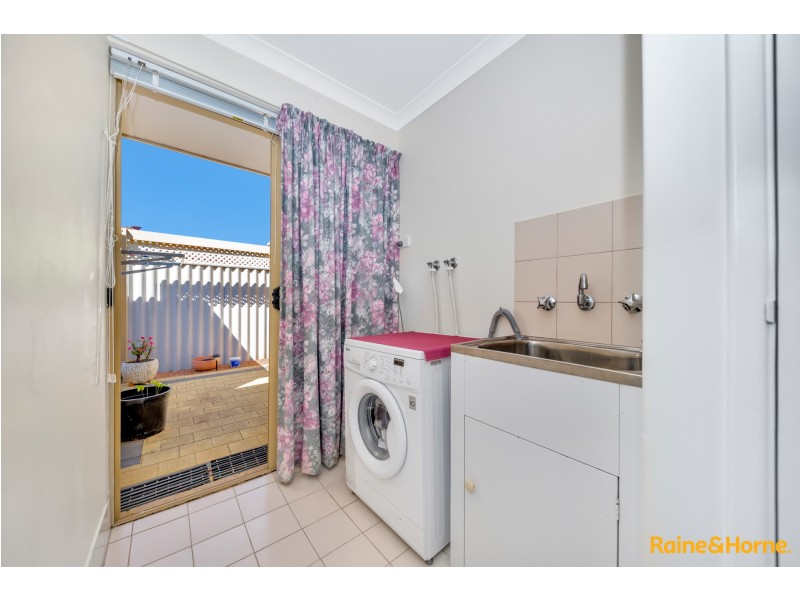 8/2 Loaring Street, Mandurah WA 6210