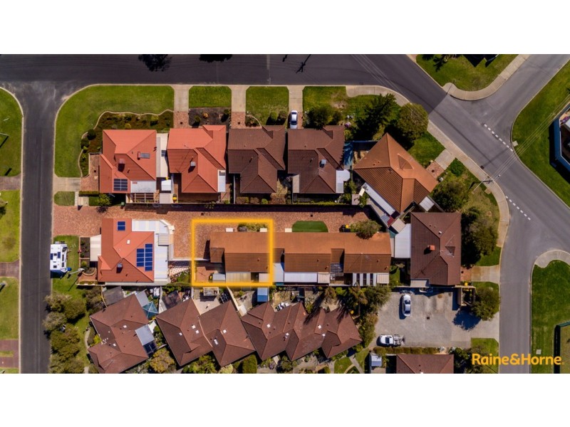 8/2 Loaring Street, Mandurah WA 6210