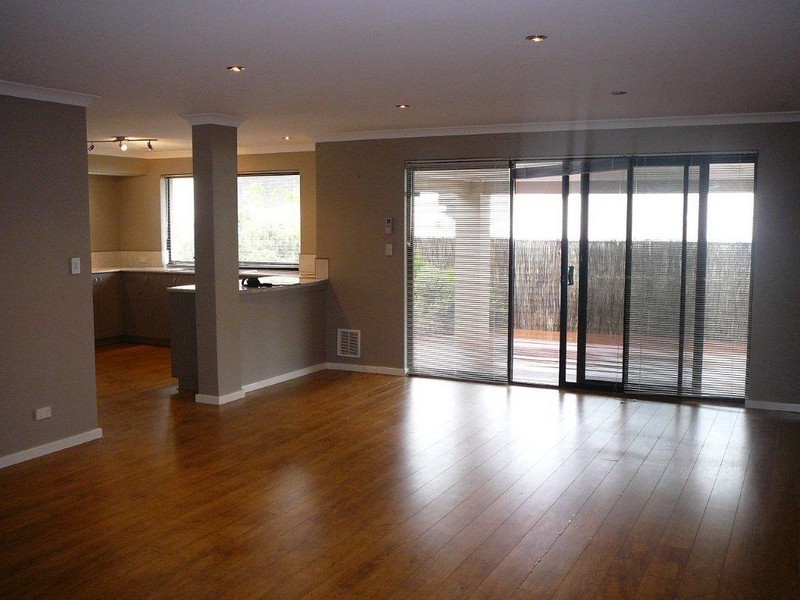 80 BALLARD MEANDER, Lakelands WA 6180