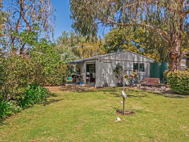 5 Derek Road, Coodanup WA 6210
