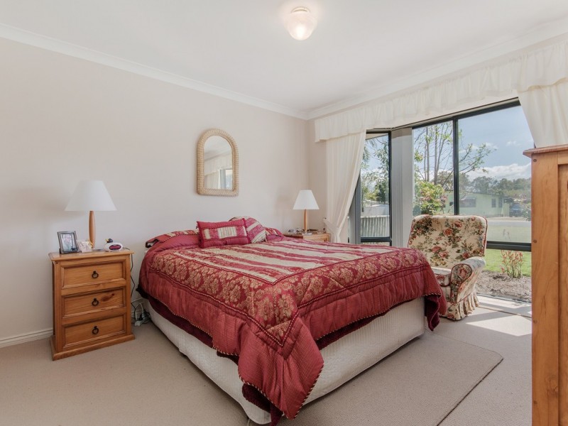 5 Derek Road, Coodanup WA 6210