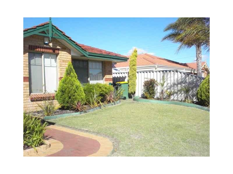 14 Lavender Gardens, Halls Head WA 6210