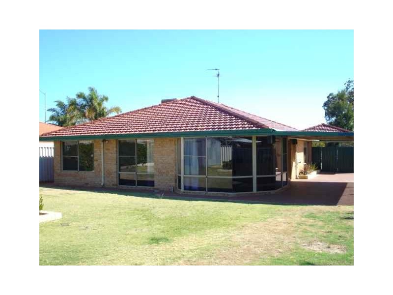 14 Lavender Gardens, Halls Head WA 6210