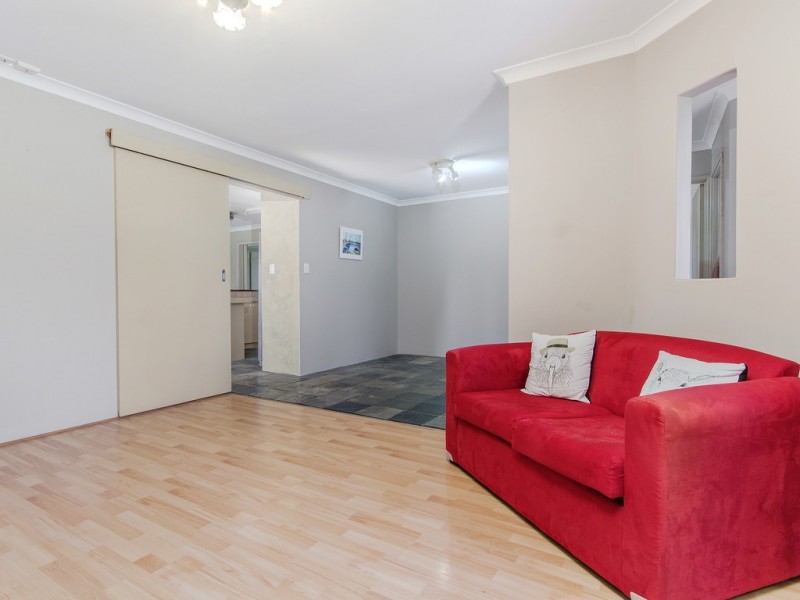 5 St Laurent Close, Greenfields WA 6210