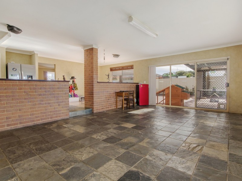 5 St Laurent Close, Greenfields WA 6210