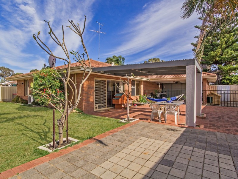 5 St Laurent Close, Greenfields WA 6210