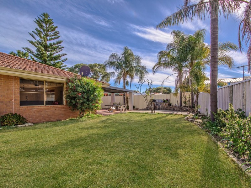 5 St Laurent Close, Greenfields WA 6210