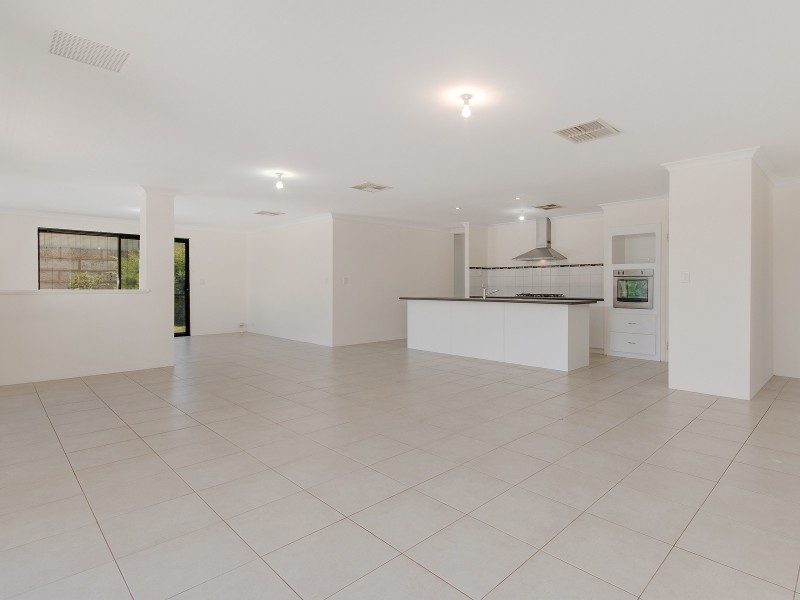 18 Yallingup Loop, Dawesville WA 6211