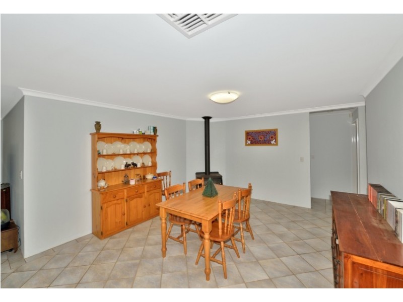 5 Newport Drive, Dudley Park WA 6210