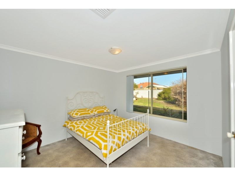 5 Newport Drive, Dudley Park WA 6210