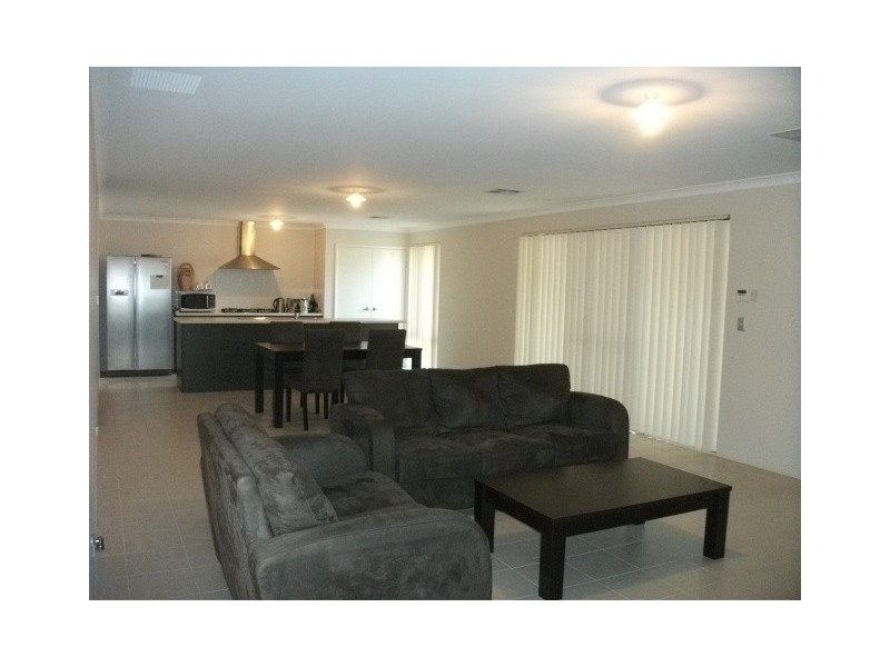 11 Geographe Bay Pass, Secret Harbour WA 6173