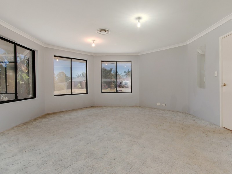 8 Appletree Place, Greenfields WA 6210