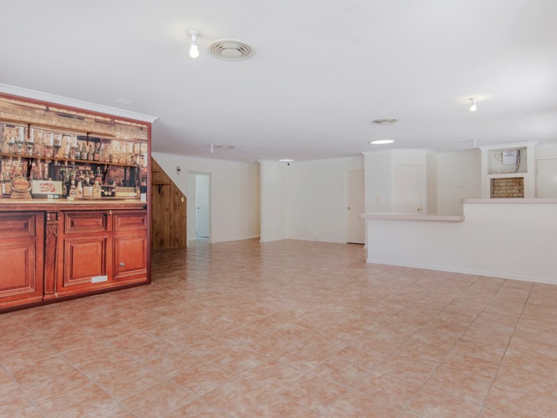 8 Appletree Place, Greenfields WA 6210