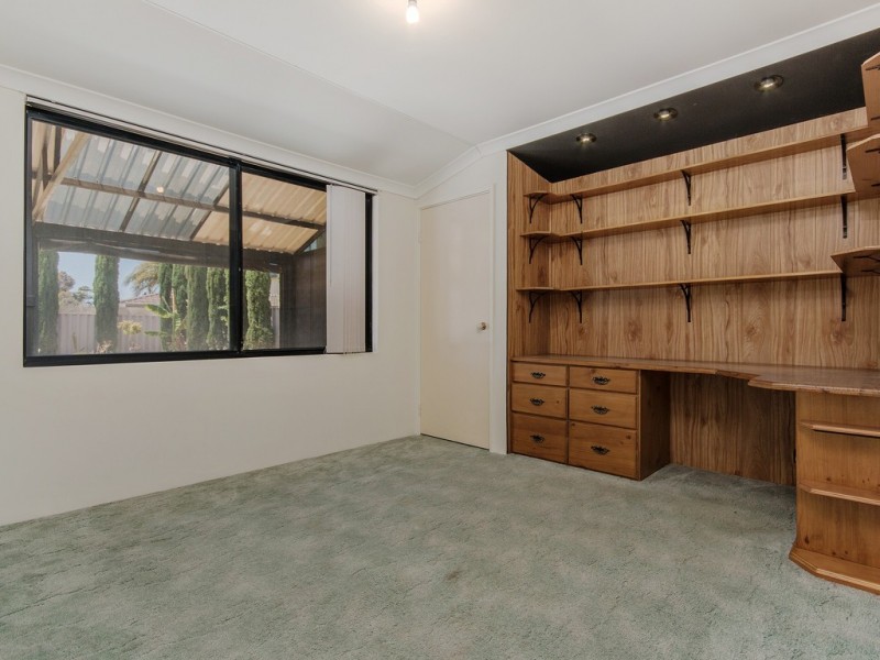 8 Appletree Place, Greenfields WA 6210