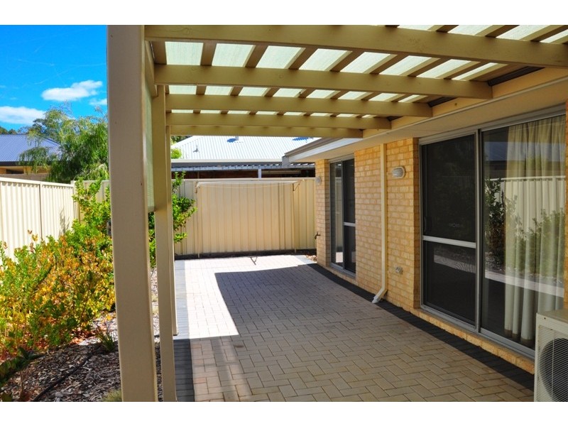 14 Zamia Loop, Wannanup WA 6210