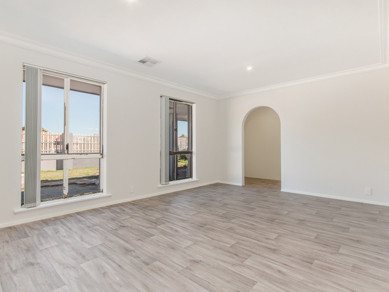 24 ELMORE WAY, Dudley Park WA 6210