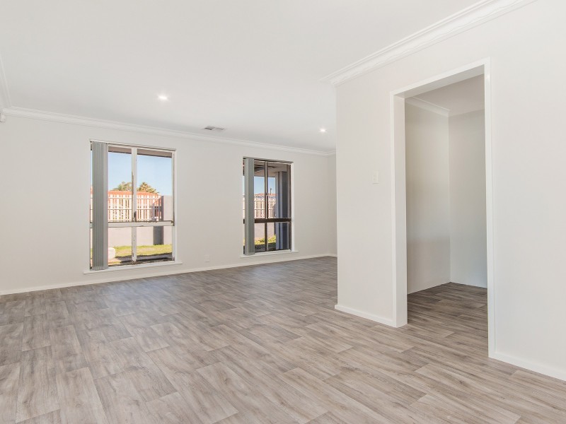 24 ELMORE WAY, Dudley Park WA 6210