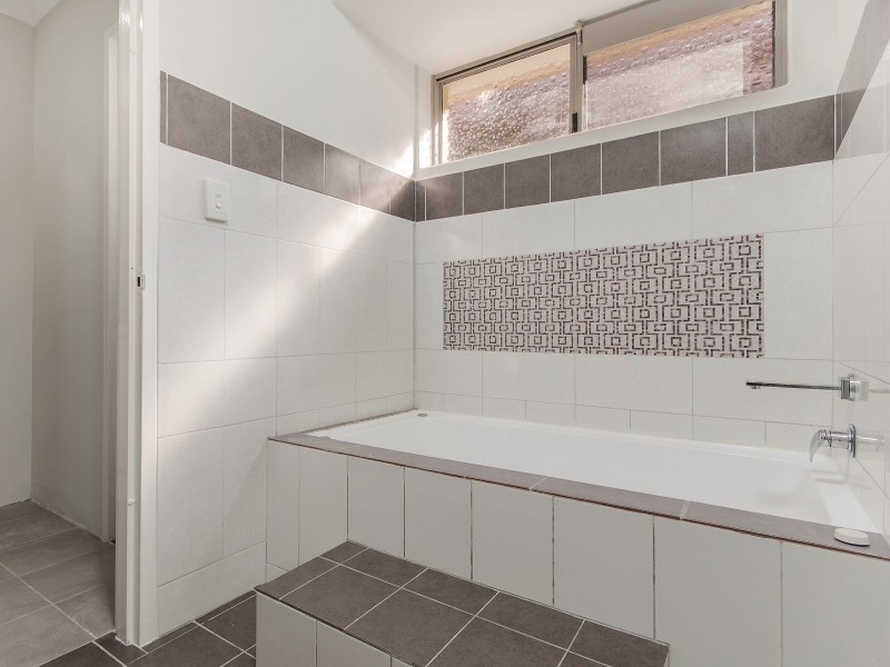 24 ELMORE WAY, Dudley Park WA 6210