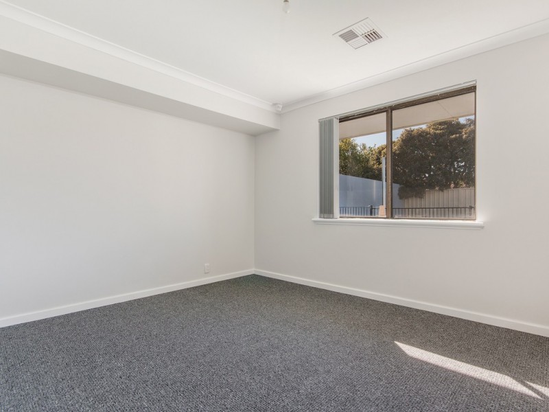 24 ELMORE WAY, Dudley Park WA 6210