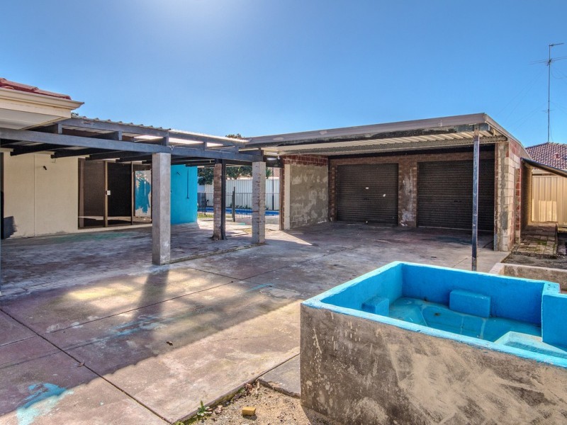 24 ELMORE WAY, Dudley Park WA 6210