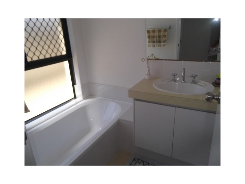 4/10 Davey St, Mandurah WA 6210